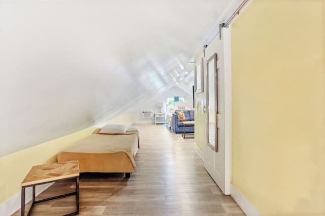 Bi-Level Suite (Not Pet Friendly)