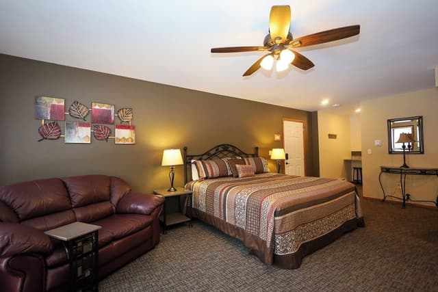Suite, 1 King Bed (Spa)