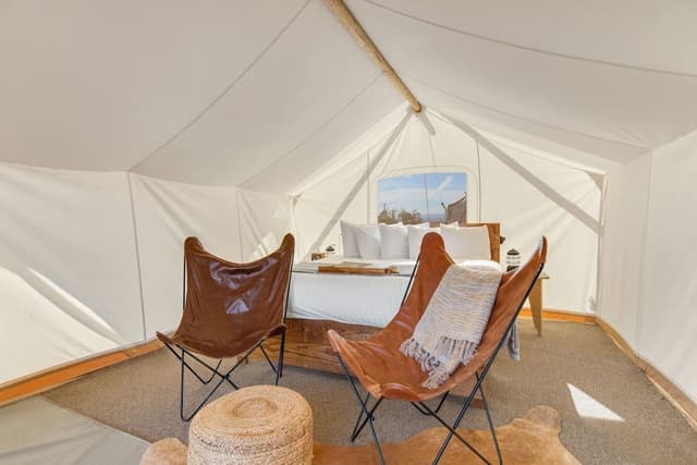 Safari Tent - Shared Bath