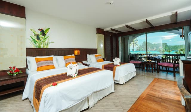 Deluxe Triple Room