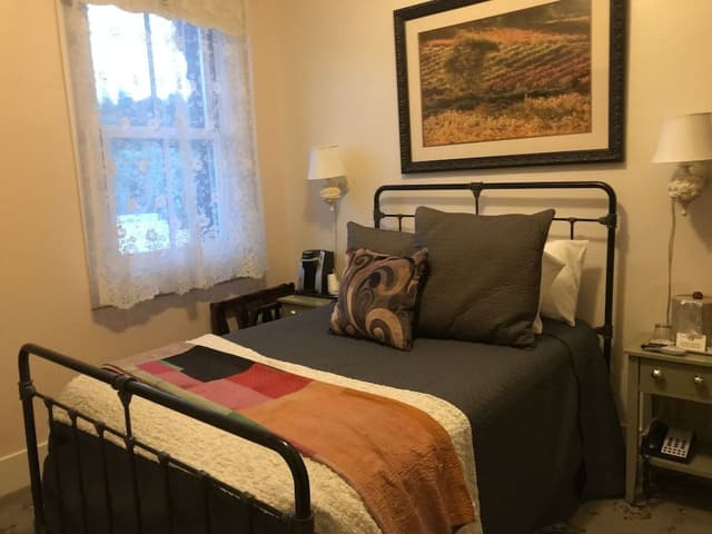 Basic Room, 1 Double Bed