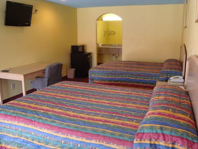 Basic Room, 2 Queen Beds