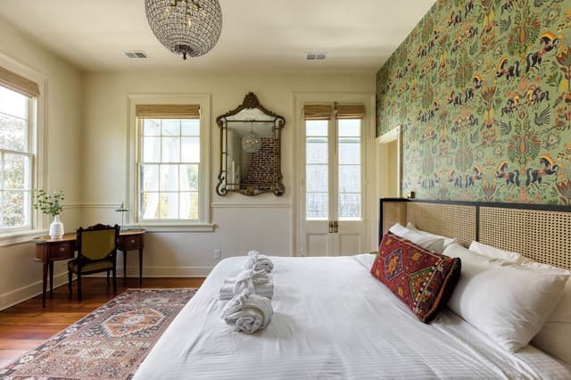 Elite Room