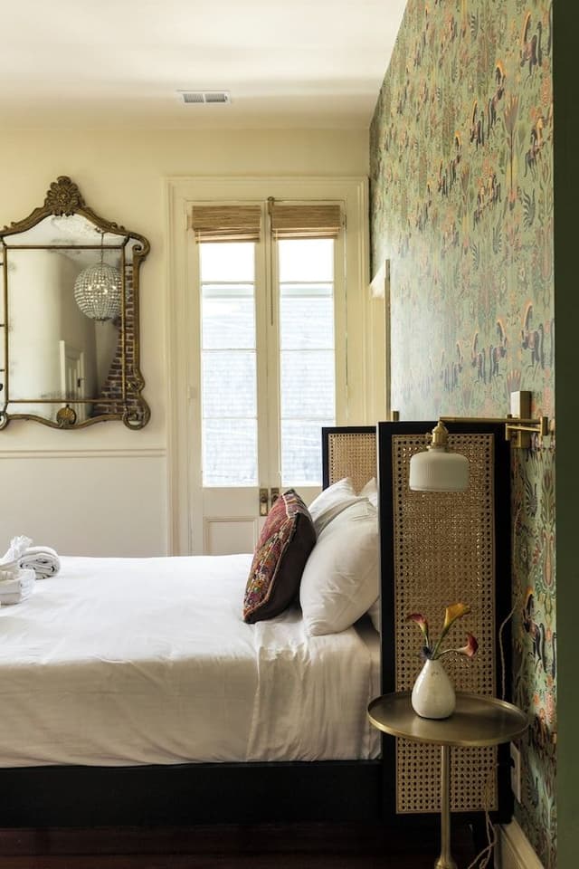 Elite Room