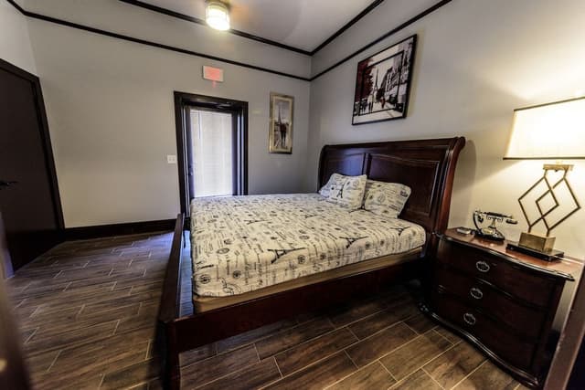 Presidential Suite, 2 Bedrooms, Kitchenette, Twin over Full (Room 12)