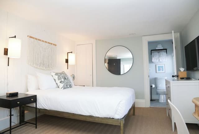 Deluxe Room, 1 Queen Bed