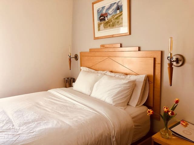 Double Room, 1 Queen Bed, Private Bathroom
