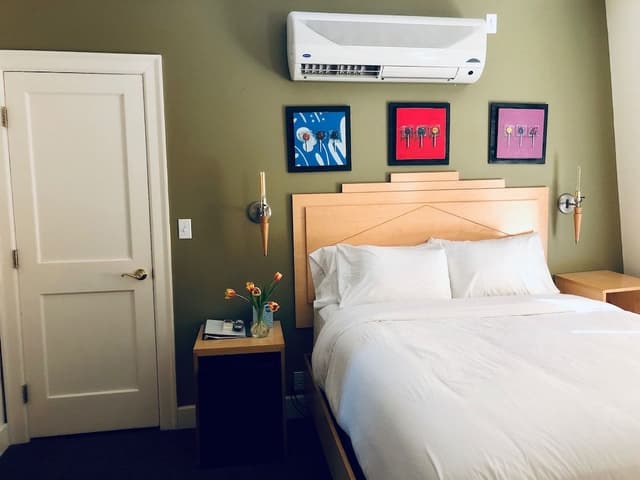 Double Room, 1 Queen Bed, Private Bathroom