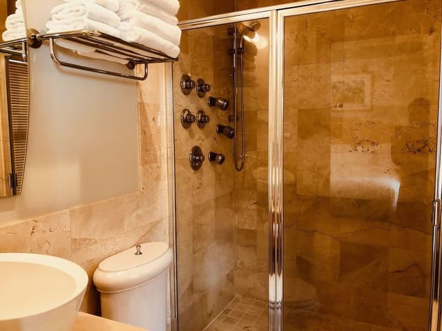 Double Room, 1 Queen Bed, Private Bathroom