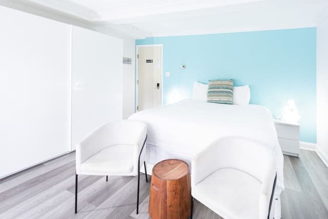 Deluxe Room, 1 King Bed, Non Smoking
