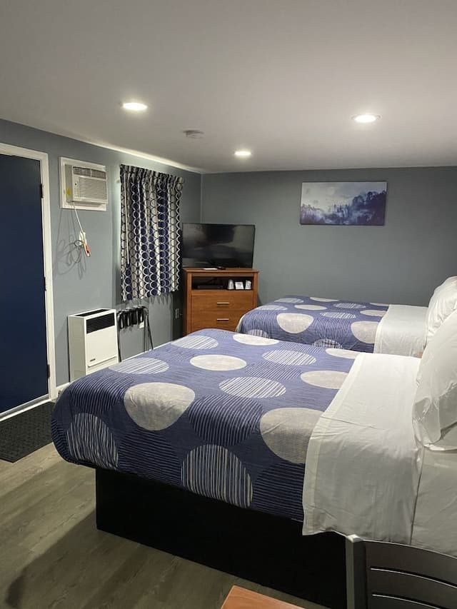 Standard Room Two Queens