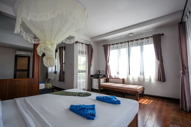 Triple Room