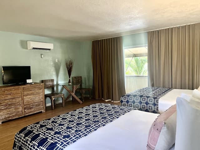 Room, 2 Queen Beds