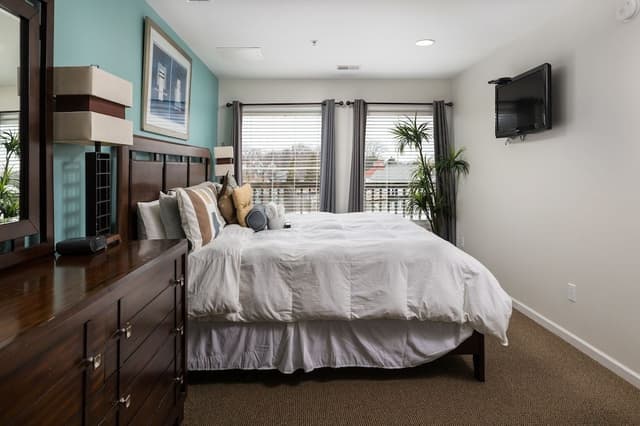 Master Suite - 36