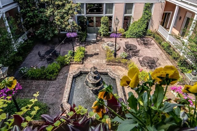2 Double Beds, Courtyard
