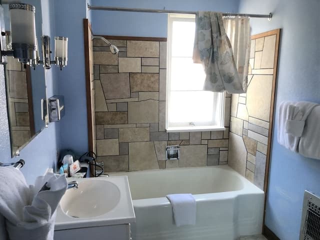 Standard Single Room, 1 King Bed