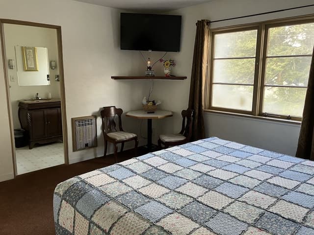 Standard Single Room, 1 King Bed
