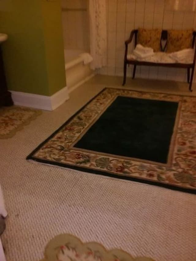 Room, Private Bathroom (Grandma Sallie Mae)
