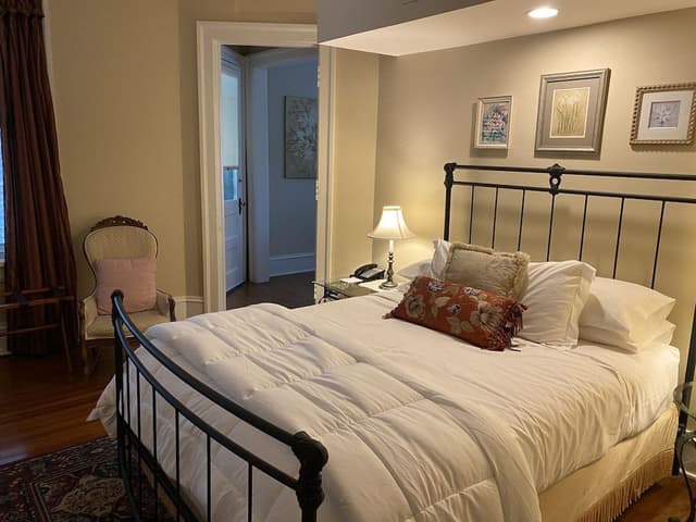 Suite, Non Smoking, Jetted Tub (Orchid)