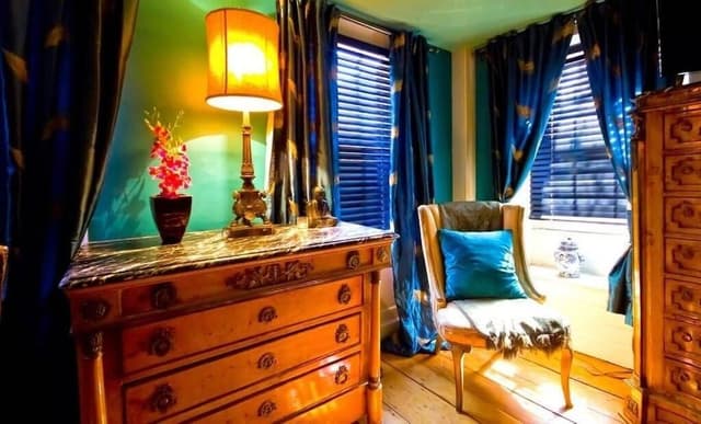 Suite, 1 King Bed