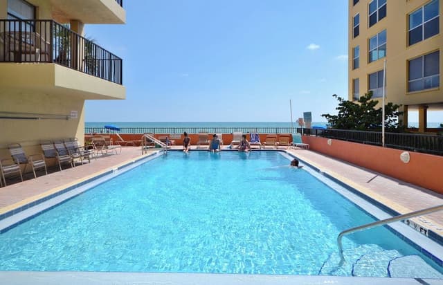 Condo (3 Bedrooms)