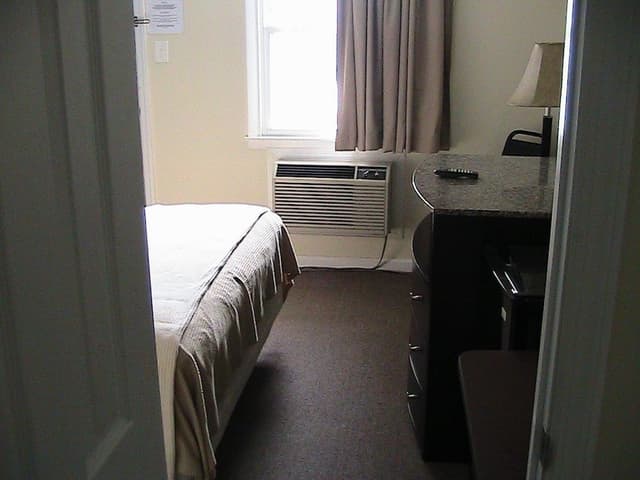 Standard Room, 1 Queen Bed, Non Smoking
