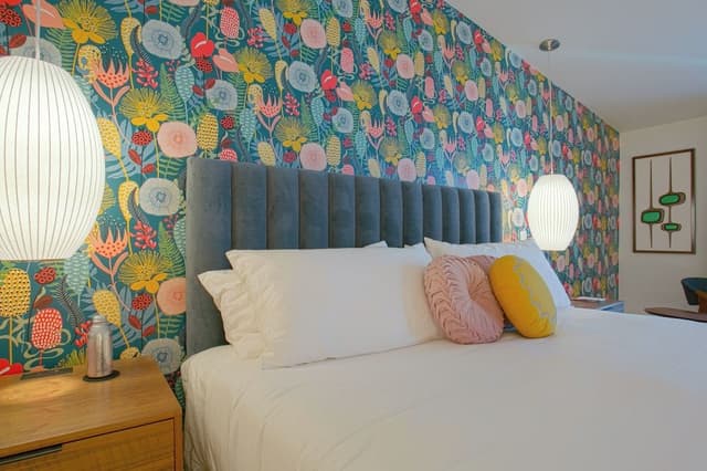 King Suite, Accessible