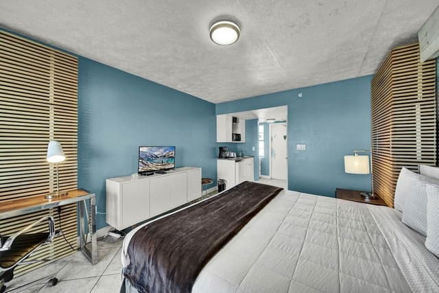 Standard Single Room, 1 King Bed, Ocean View
