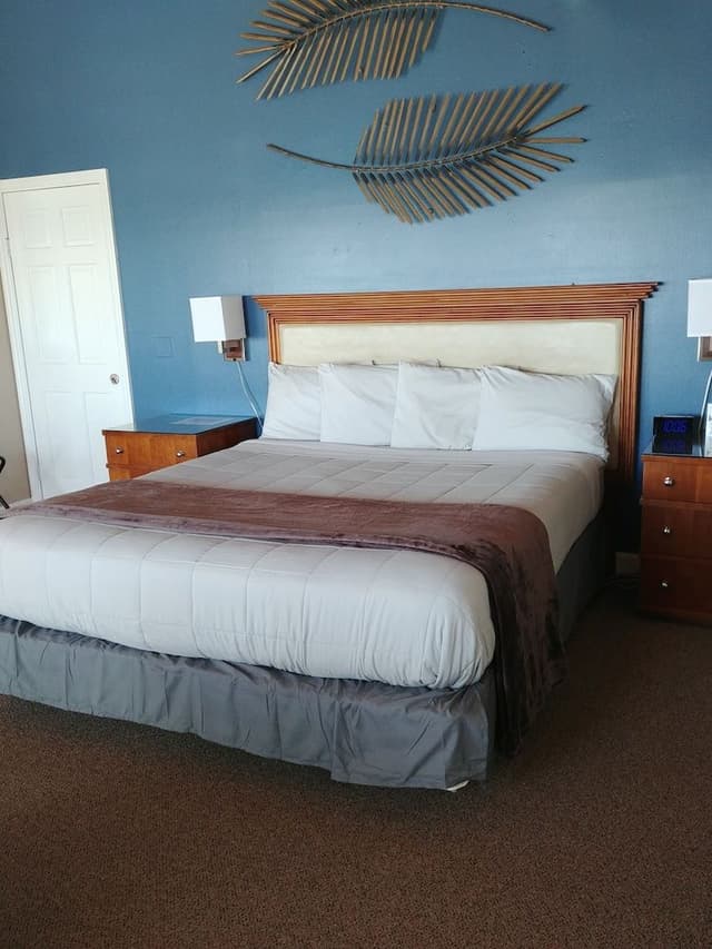 Honeymoon Single Room