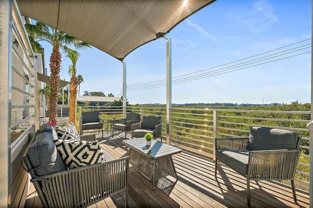 194 San Sebastian River House