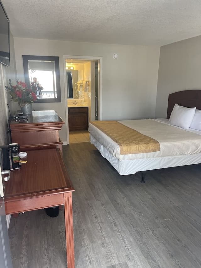 Economy Single Room