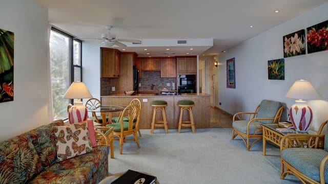 Basic Room, 1 Bedroom, Lanai, Oceanfront (Corner, Specific Unit May Vary)