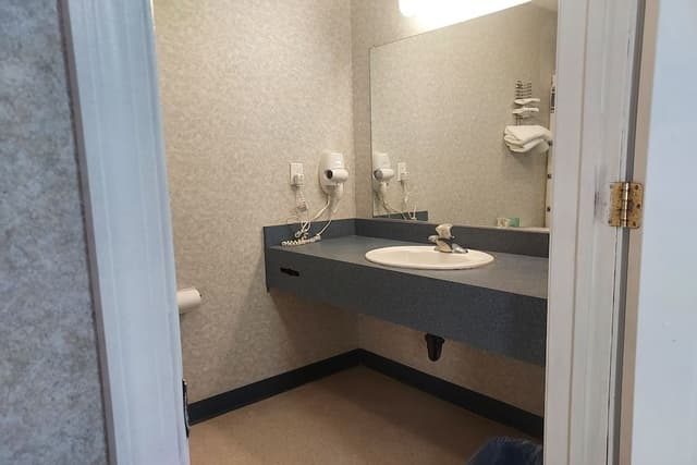 Studio Suite, 1 King Bed, Kitchenette
