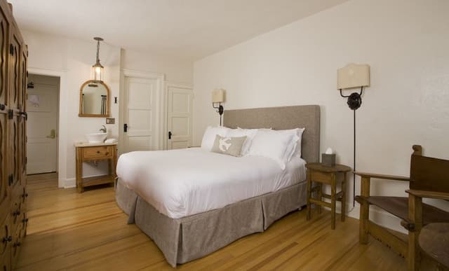 Deluxe Room, 1 King Bed (Deluxe 1 King)