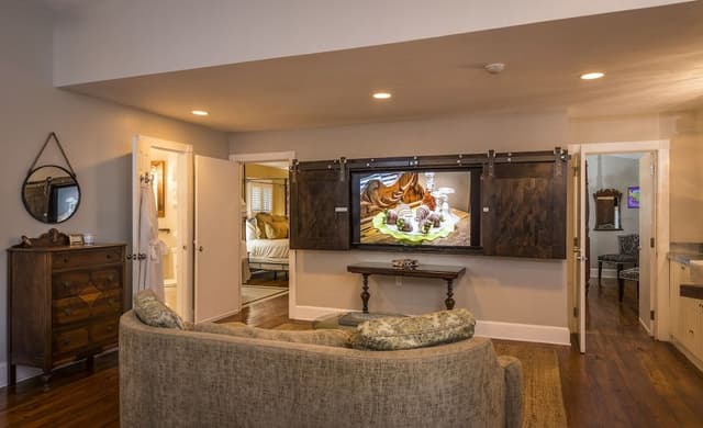 Diamond Suite - Premium in private Cottage (Adults 21+ only) 2 Guests Only