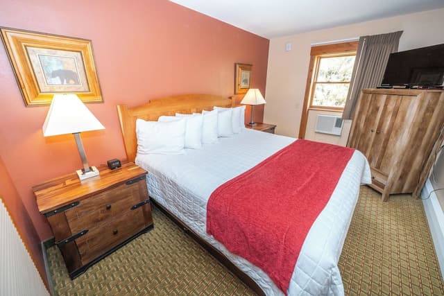 Suite, Multiple Beds (Not Pet Friendly)