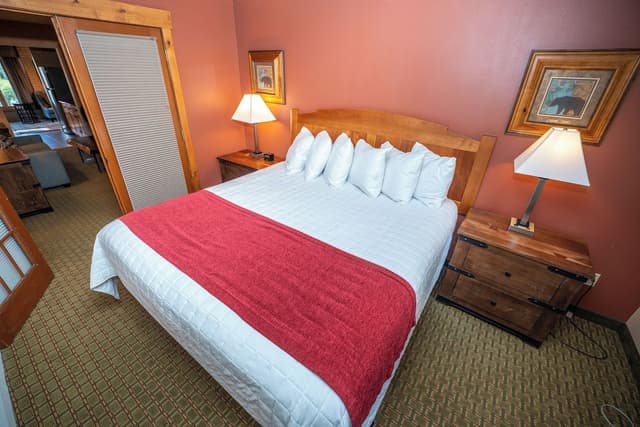 Suite, Multiple Beds (Not Pet Friendly)