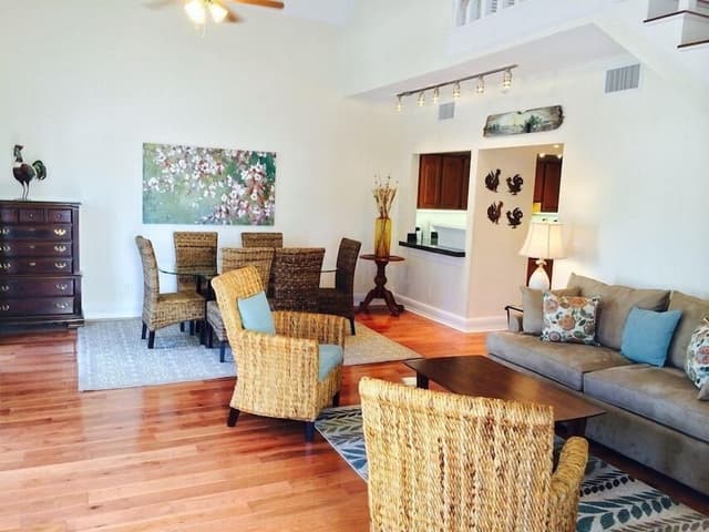 8D Premium Cuban Club Condo, Duval St. Parade Balcony, 2 bedrooms, 2 bathrooms, Kitchen, 2nd Floor