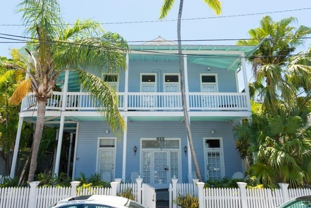 Superior 1 bedroom Apartment, 1 Queen Bed, City View, Annex Building, 2nd Floor Stair Access