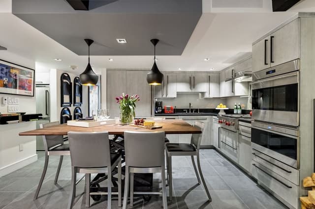 Condo, 2 Bedrooms