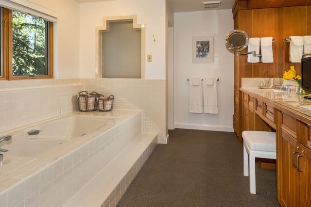 Condo, 3 Bedrooms