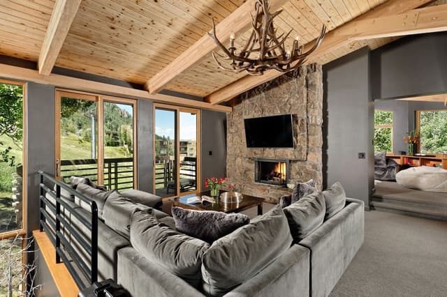 Condo, 3 Bedrooms