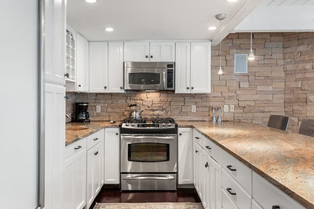 Condo, 2 Bedrooms