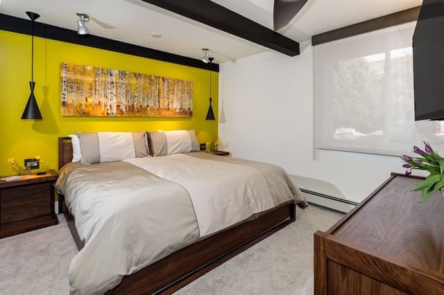 Condo, 2 Bedrooms