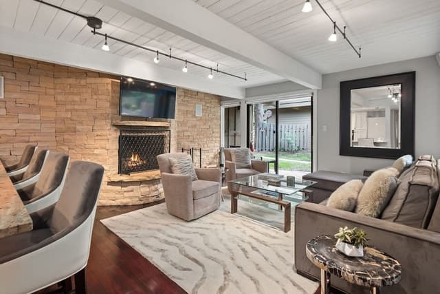 Condo, 2 Bedrooms
