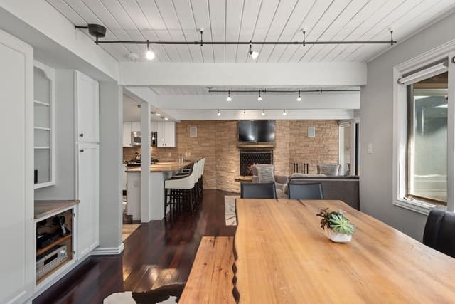 Condo, 2 Bedrooms