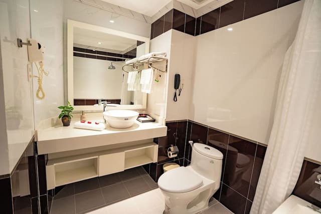 Executive Suite, River View