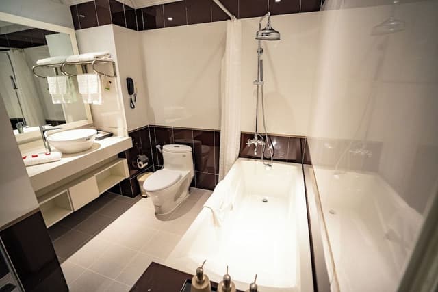 Executive Suite, River View