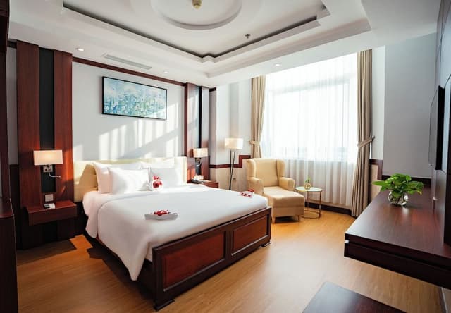 Executive Suite, River View