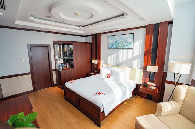 Executive Suite, River View